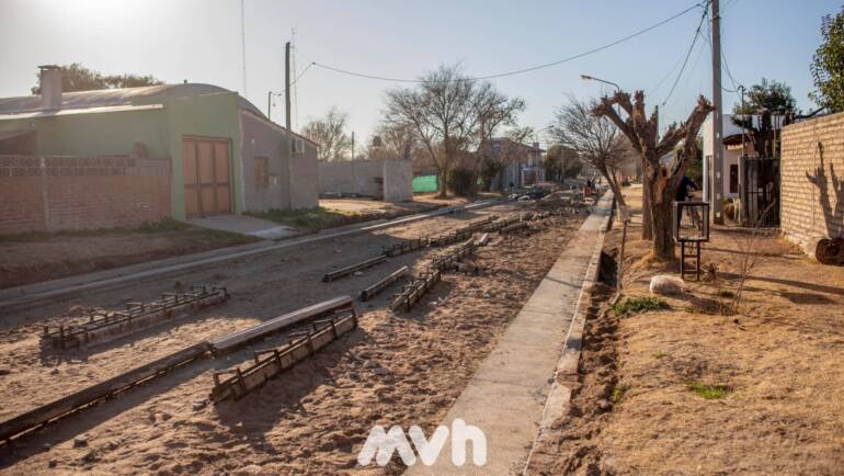 Estamos finalizando una cuadra más de Cordón Cuneta
