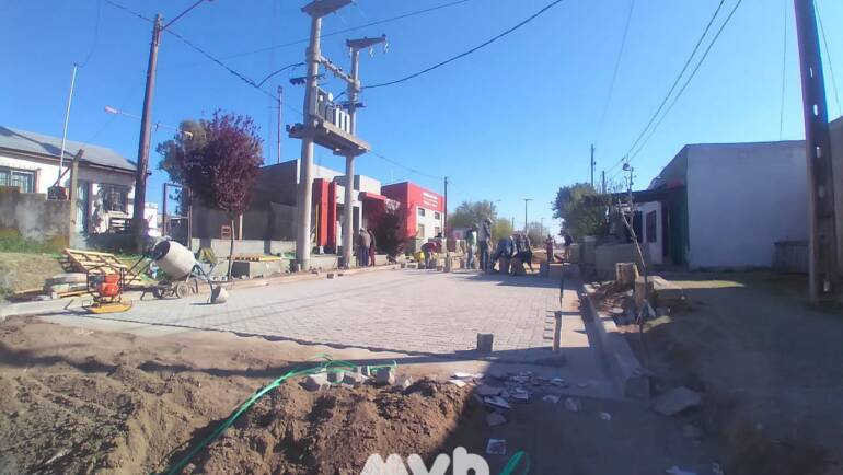 Pavimento Articulado en calles Venturini y Belgrano