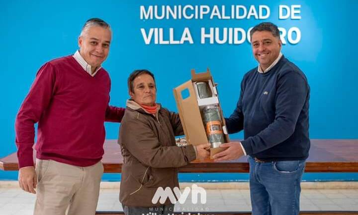 HOMENAJE A GRACIELA POR SU JUBILACIÓN