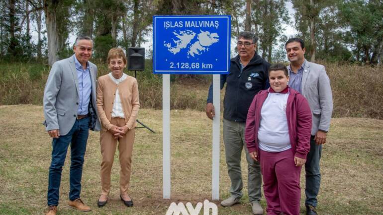 ¡HONOR Y MEMORIA EN CADA RINCÓN DE VILLA HUIDOBRO!
