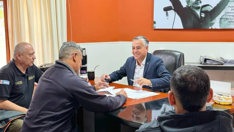 SEGUIMOS SUMANDO SEGURIDAD: LA GUARDIA LOCAL RECIBE UNA NUEVA UNIDAD MÓVIL