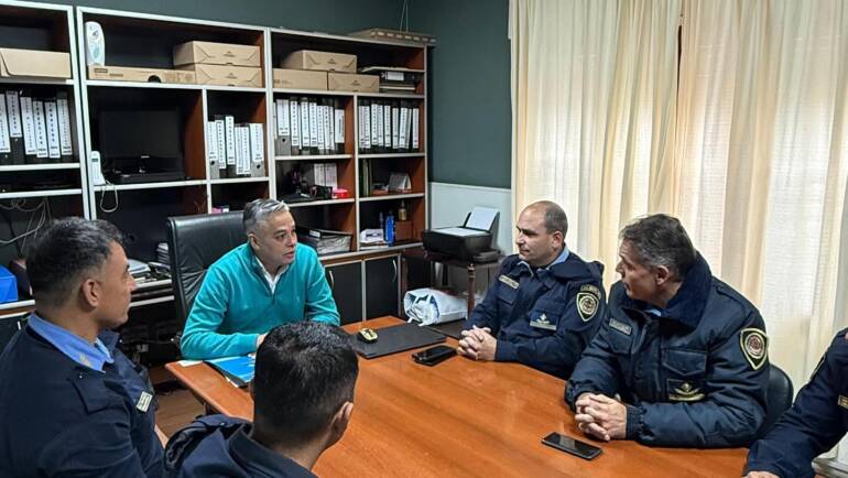 GESTIONES PARA LA FORMACIÓN POLICIAL EN VILLA HUIDOBRO