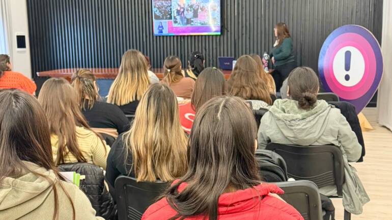 COMENZÓ LA DIPLOMATURA EN FORMACIÓN DE ACOMPAÑANTES COMUNITARIAS CONTRA LA VIOLENCIA DE GÉNERO