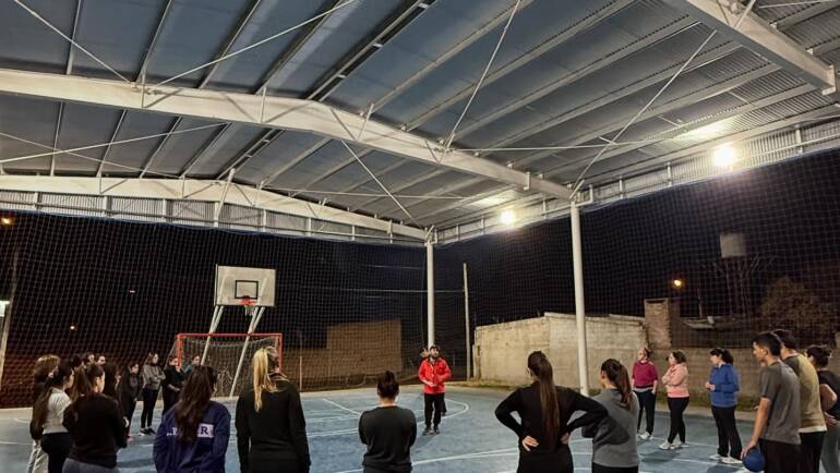¡EL HANDBALL LLEGÓ A NUESTRO PUEBLO!