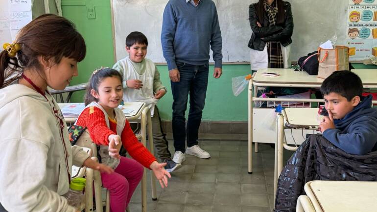 VISITA AL CENTRO EDUCATIVO BERNARDINO RIVADAVIA