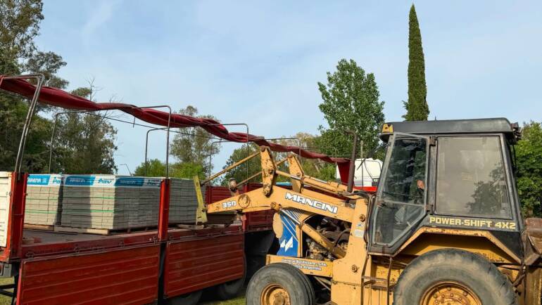PRESUPUESTO PARTICIPATIVO | Descarga de material para la obra de remodelación y puesta en valor de la Plaza Mons