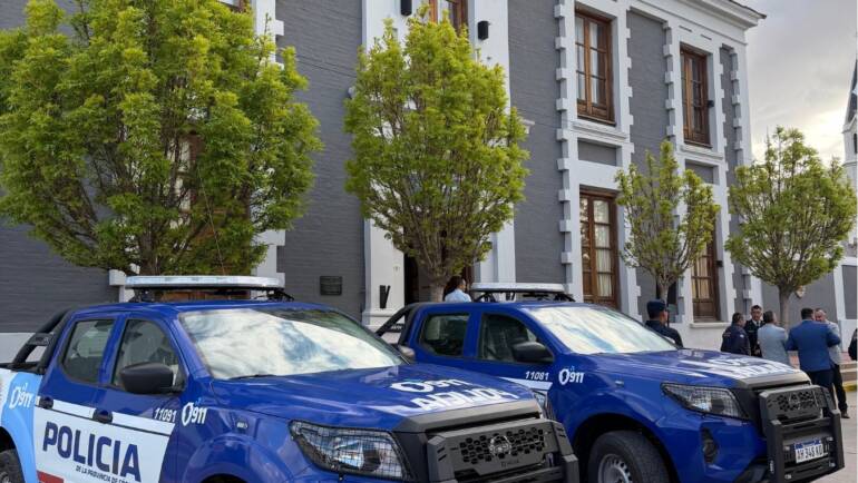 Nuevos móviles y uniformes para fortalecer la seguridad