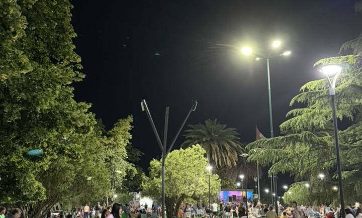 FERIA DE EMPRENDEDORES Y ARTESANOS