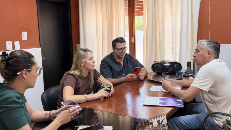 MAS PROFESIONALES PARA NUESTRA COMUNIDAD