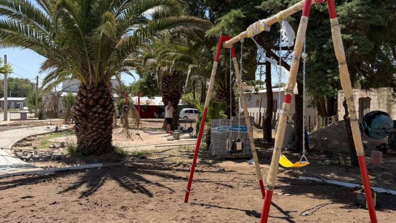 LLEGARON LOS JUEGOS A LA PLAZOLETA PAOLA QUIROGA