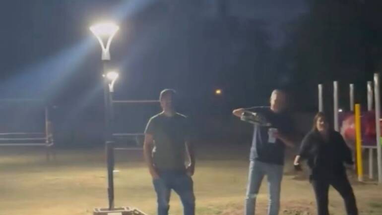 Probamos la nueva iluminación de la Plazoleta Dr. Francisco Mons