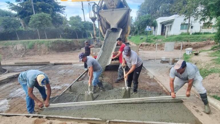 AVANCE EN OBRA DE CORDÓN CUNETA